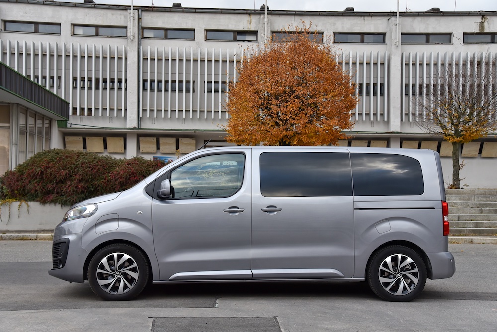 Citroën ë-SpaceTourer. Comfortable large car with fully electric drive. General side view. 10-26-2021, Prague, Czech Republic.